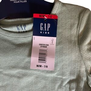 GAP Girls green and blue short sleeve t-shirts 2-pack NWT size 7/8 medium
